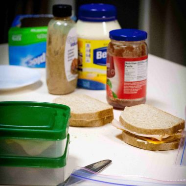 Making lunches can seem overwhelming. Here's 7 tips to letting go and letting your kids guide you!