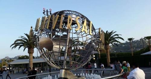 universal studios social