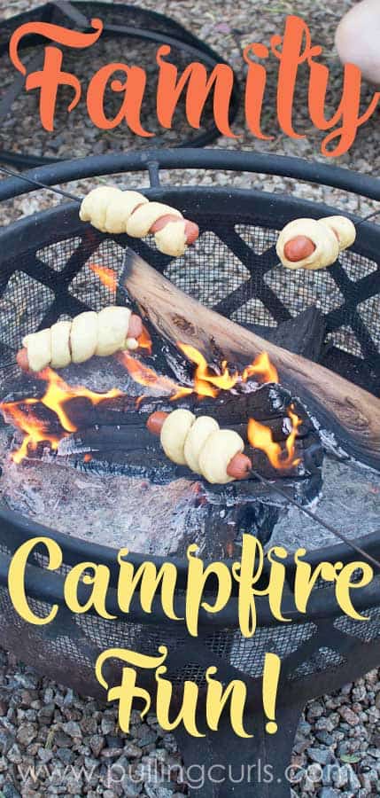 fun summer dinner | firepit | fire | campfire | hot dogs | rolls | bread on a stick via @pullingcurls