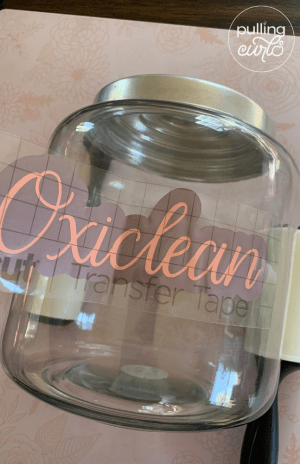 Organization labels with Cricut Joy Smart Labels - applying vinyl