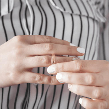 How to remove rings from swollen pregnant fingers.