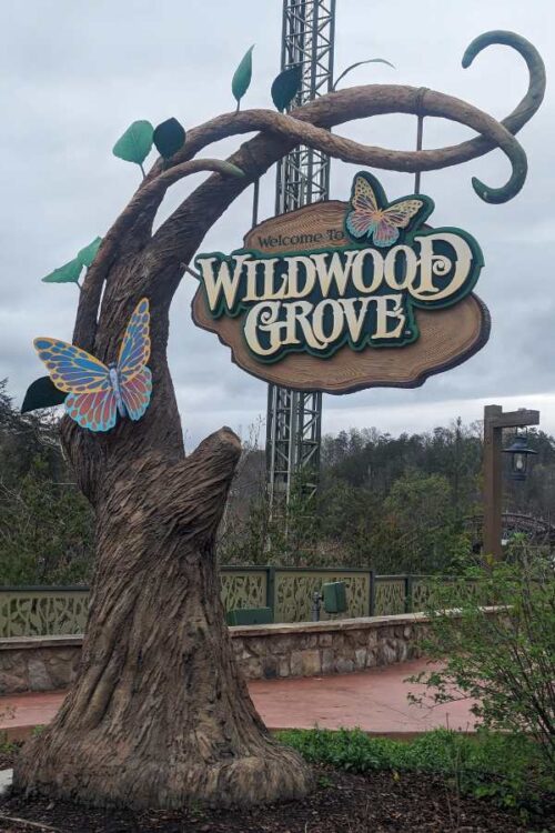 wildwood grove sign at Dollywood